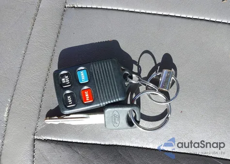 1997 Ford Thunderbird Lx z USA, uszkodzony, nr VIN 1FALP62W5VH140122